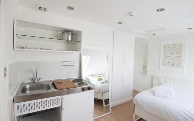 Wimbledon South Rooms by Allô Housing - photo 3
