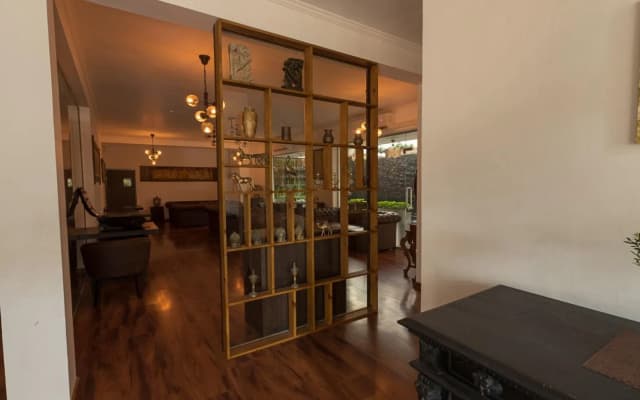 Pearl Royal Hotel - photo 3