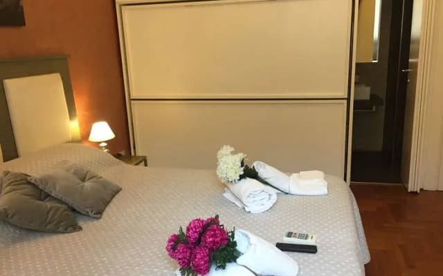 Elizabeth Rooms - photo 2