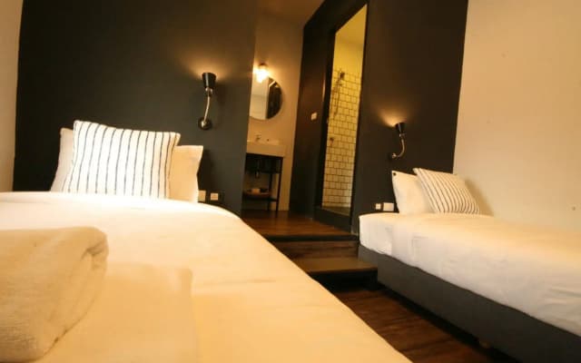 STrips the Poshtel - Hostel - photo 4