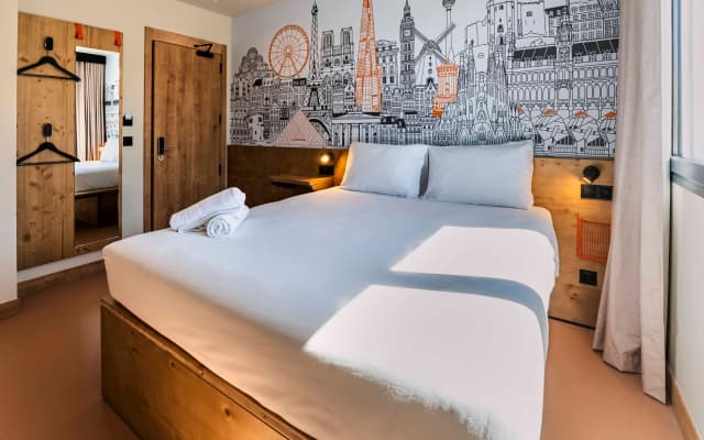 easyHotel Madrid Alcala - photo 3