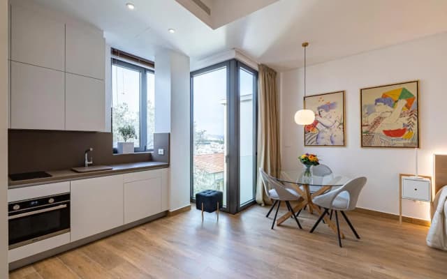 302- HiEndAccomodation-TopLocation - photo 2