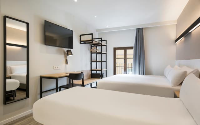 Hotel Acta BCN 40 - photo 3