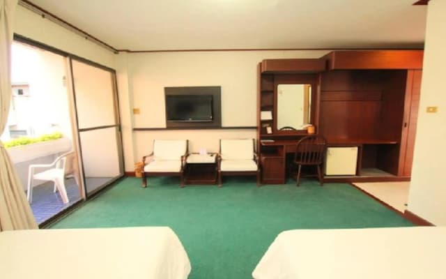 Baan Busarin Hotel - photo 3