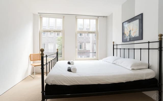 Oud-West Area Apartments - photo 2