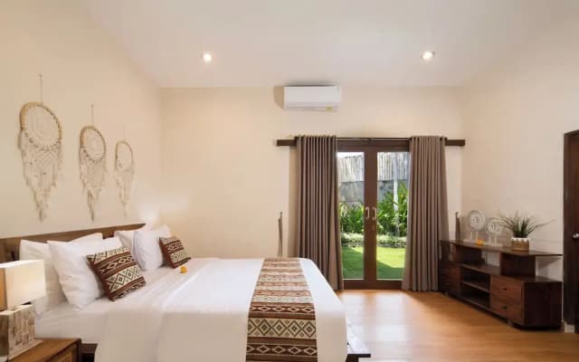 Red Lotus Villa Seminyak - photo 5