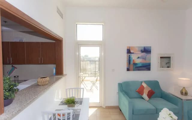Lively apt near Dubai Sports City - photo 3