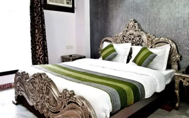 Namaskar India Hotel - photo 2