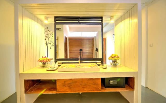 La Residence Blanc D' Angkor - photo 4