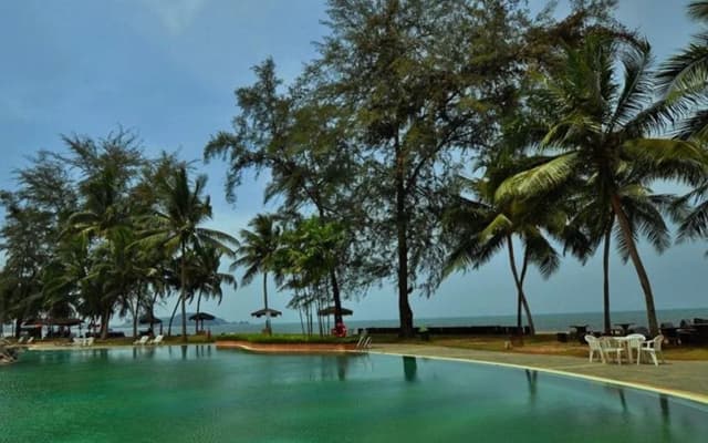 Legend Cherating Beach Resort - photo 4