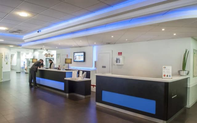 ibis budget Paris Porte de Montmartre Hotel - photo 2
