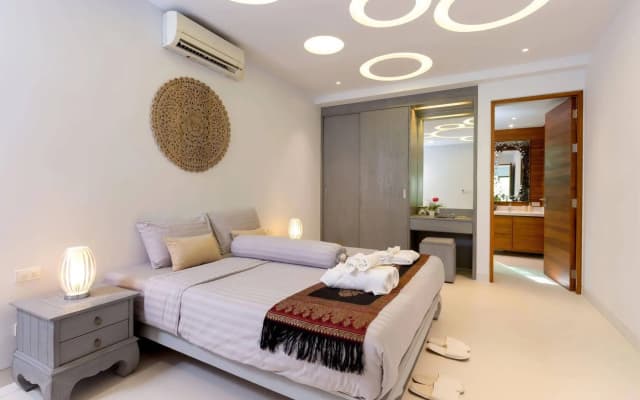 Karon Beach Pool Villa - photo 2