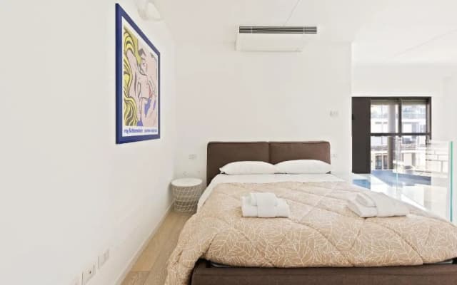 Elegant Loft with balcony - photo 2