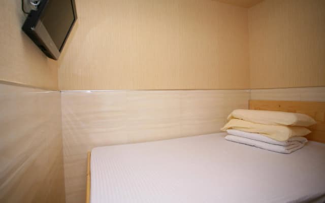 Kam Fu Guest House - photo 3
