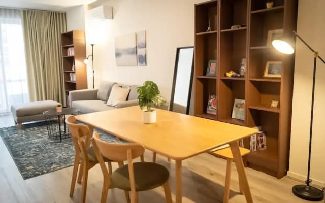 Convenient 2-bed Apartment in Melbourne's Heart - photo 3