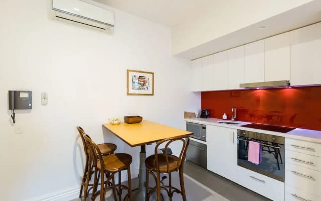 ALIA, 1BDR Fitzroy Apartment - photo 5