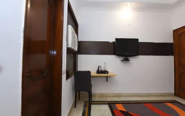 Hotel Shiv Shankara - photo 5