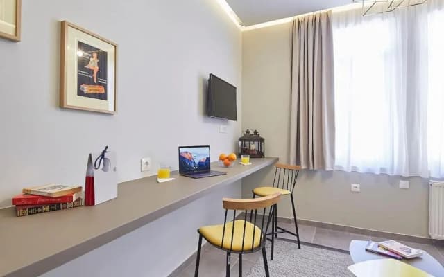 Old Athens style 1bdr with Acropolis view rooftop! - photo 2