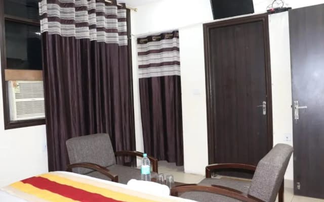 Hotel Marigold - photo 5