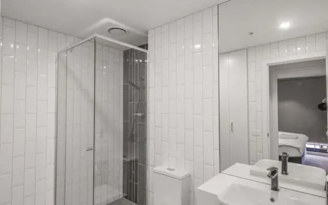 Wisdom Apartments in Doncaster - photo 4