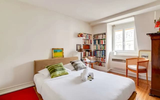 Comfy Apartment for 2 in Gare du Nord - photo 3