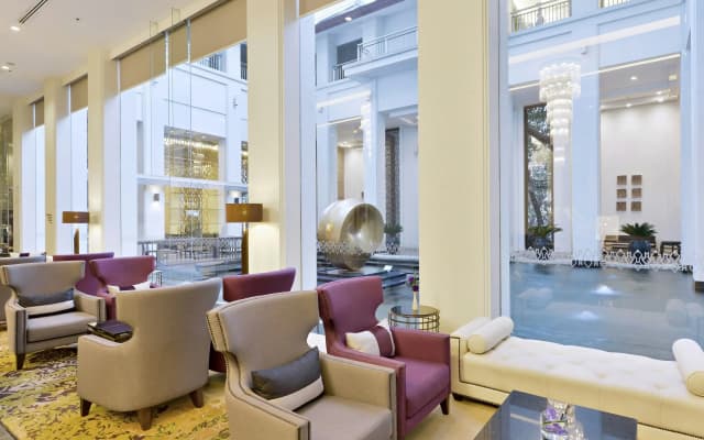 Grande Centre Point Ploenchit Hotel - photo 2