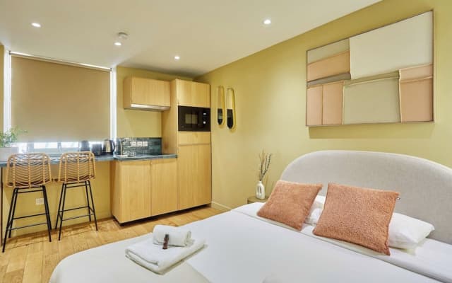 Superb AC Studio Center of Paris - photo 3
