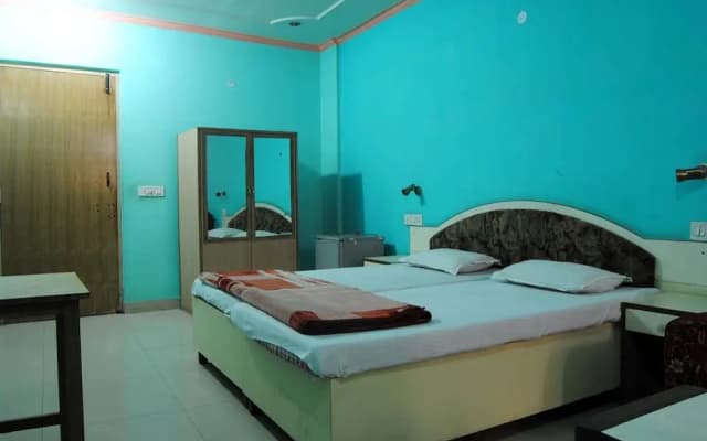 Swapnil International Hotel - photo 2