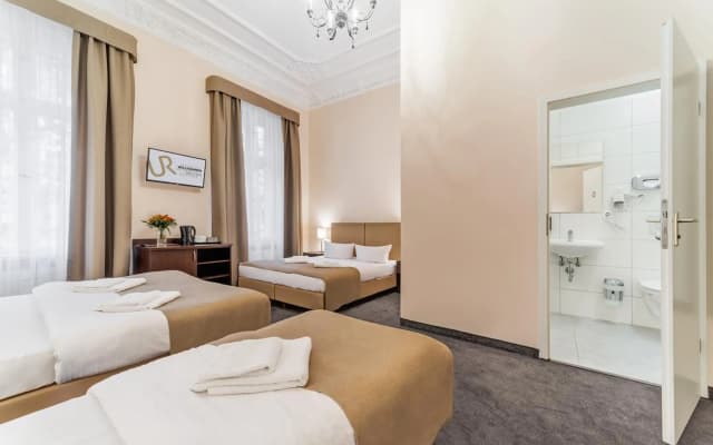 Upper Room Hotel Kurfurstendamm - photo 4