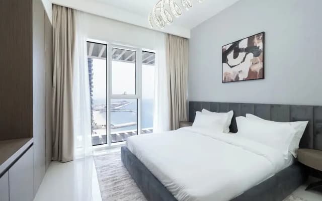 KeyRock - Grand Bleu Apt with Palm View - photo 2