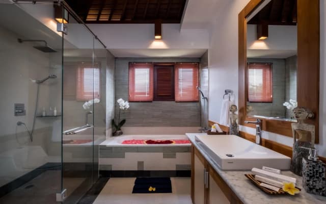 Puri Galih Villa - photo 2