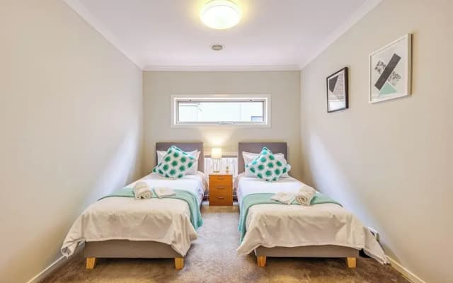 StayAU Spacious Stay Point Cook - photo 4