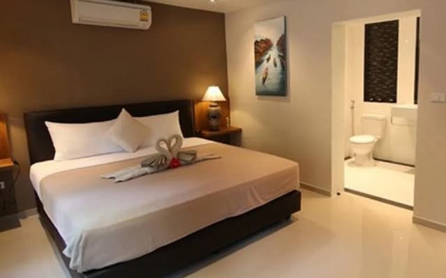 Kaimook Hill Bed and Breakfast Phuket - photo 4