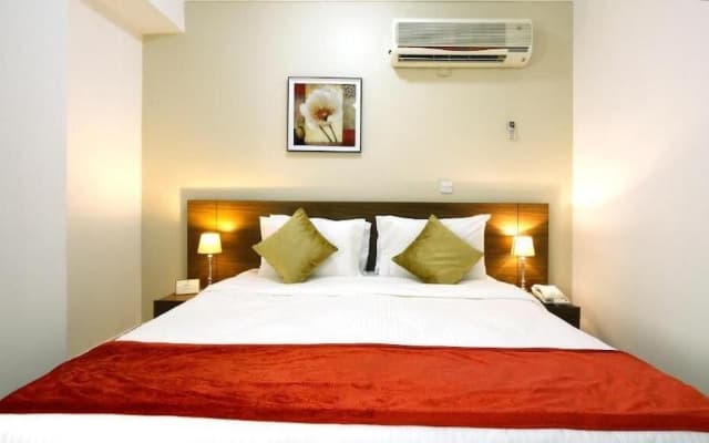 La Villa Inn - photo 3