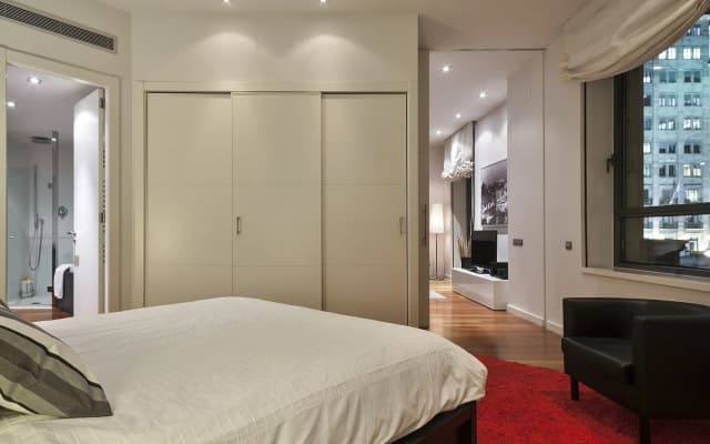 Uma Suites Luxury Downtown - photo 2