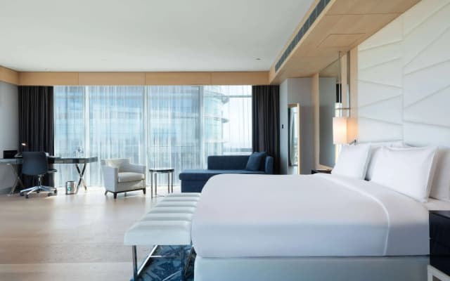 Wyndham Grand Levent Istanbul Hotel & Conference Center - photo 2