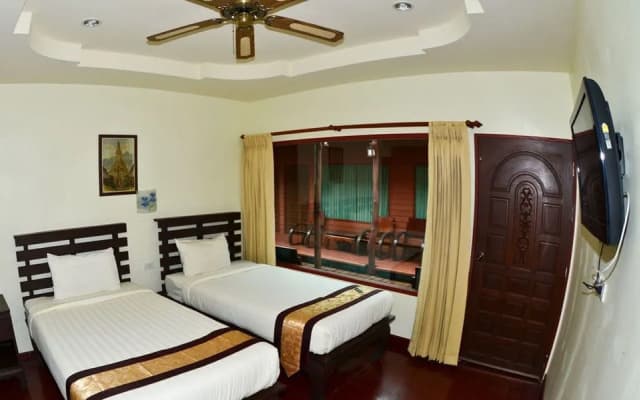 Lanta Harmony Guesthouse - photo 2
