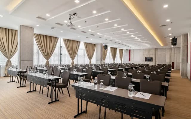 Zenith Suites Cameron - photo 2