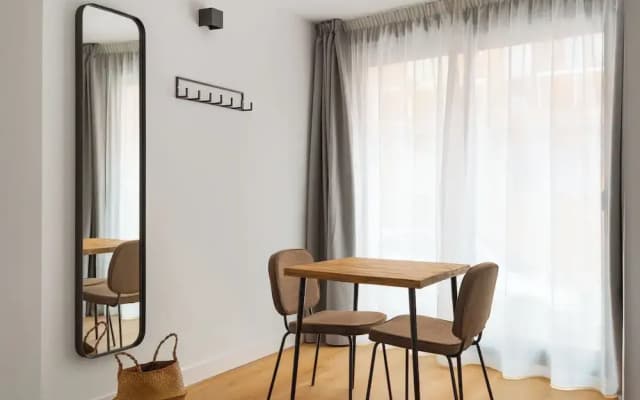 Limehome Madrid Calle de Bolivia - photo 2