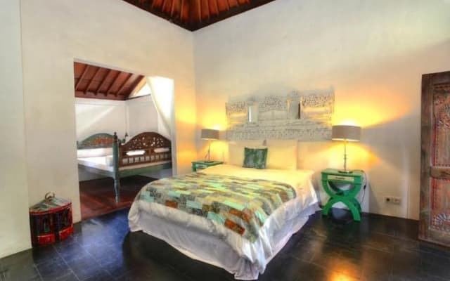 Villa Etnik Seminyak - photo 2