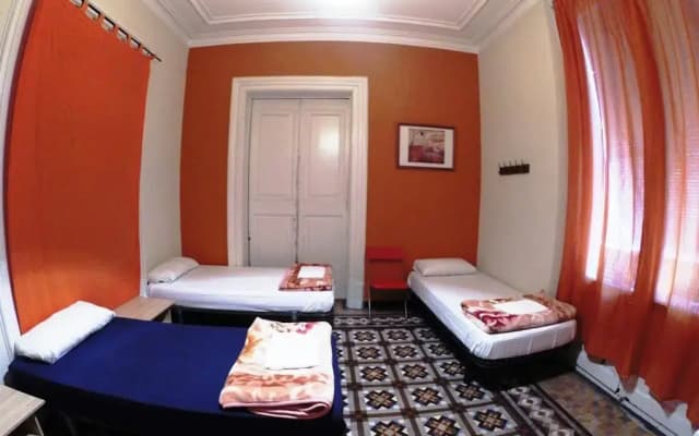 Barcelona 4 Fun Hostel - photo 2