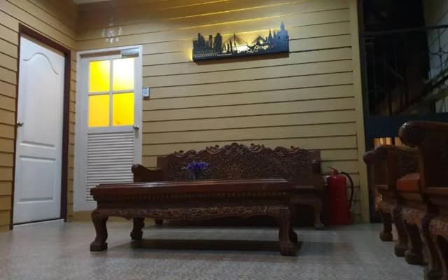Papermoon Guesthouse - photo 2