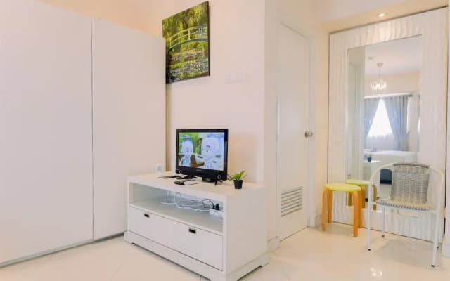 Homey And Big Studio Apartment At The Wave Kuningan - photo 3