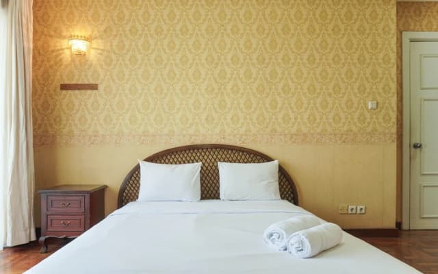 Spacious and Elegant 2BR @ Kedoya Elok Apartment - photo 5