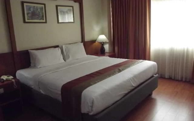First Hotel Bangkok - photo 4