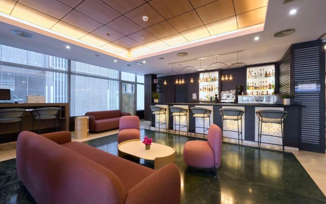 Catalonia Rigoletto Hotel - photo 2