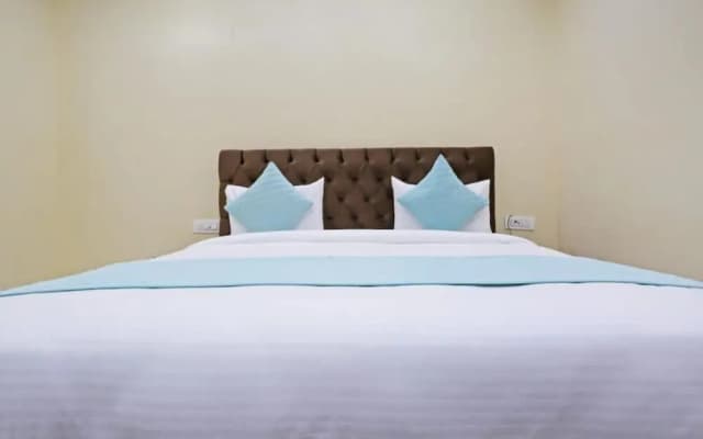 Hotel Mannat bhera enclave - photo 4