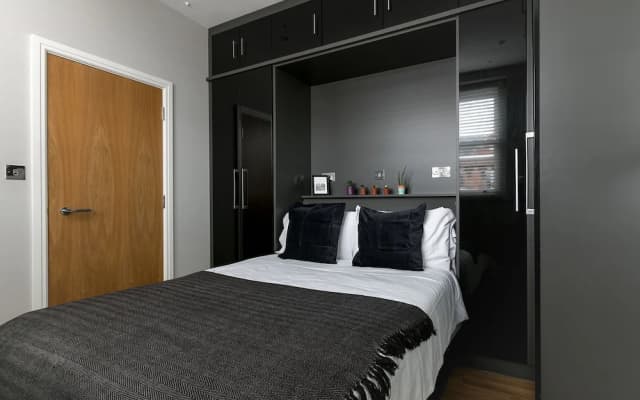 3 Beds 2 Baths Penthouse - photo 3