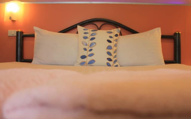 Thalang Guesthouse - photo 4