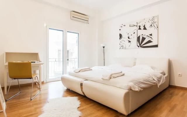 Explore Athens with 2 Bedroom Condo - photo 2